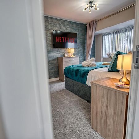 Stylish House - B'Ham Airport And Nec, Jlr Solihull, Business & Leisure Stays - Aspen House الغرفة الصورة
