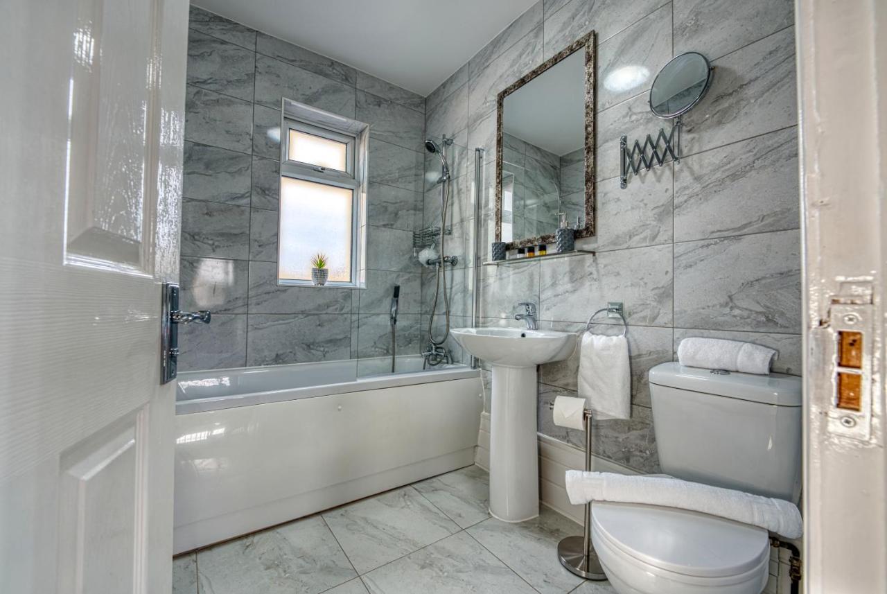 Stylish House - B'Ham Airport And Nec, Jlr Solihull, Business & Leisure Stays - Aspen House الغرفة الصورة