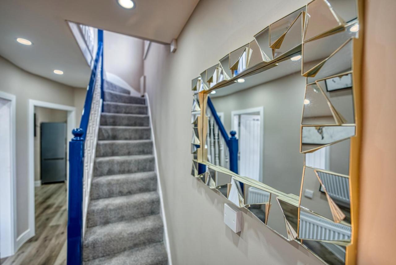 Stylish House - B'Ham Airport And Nec, Jlr Solihull, Business & Leisure Stays - Aspen House الغرفة الصورة