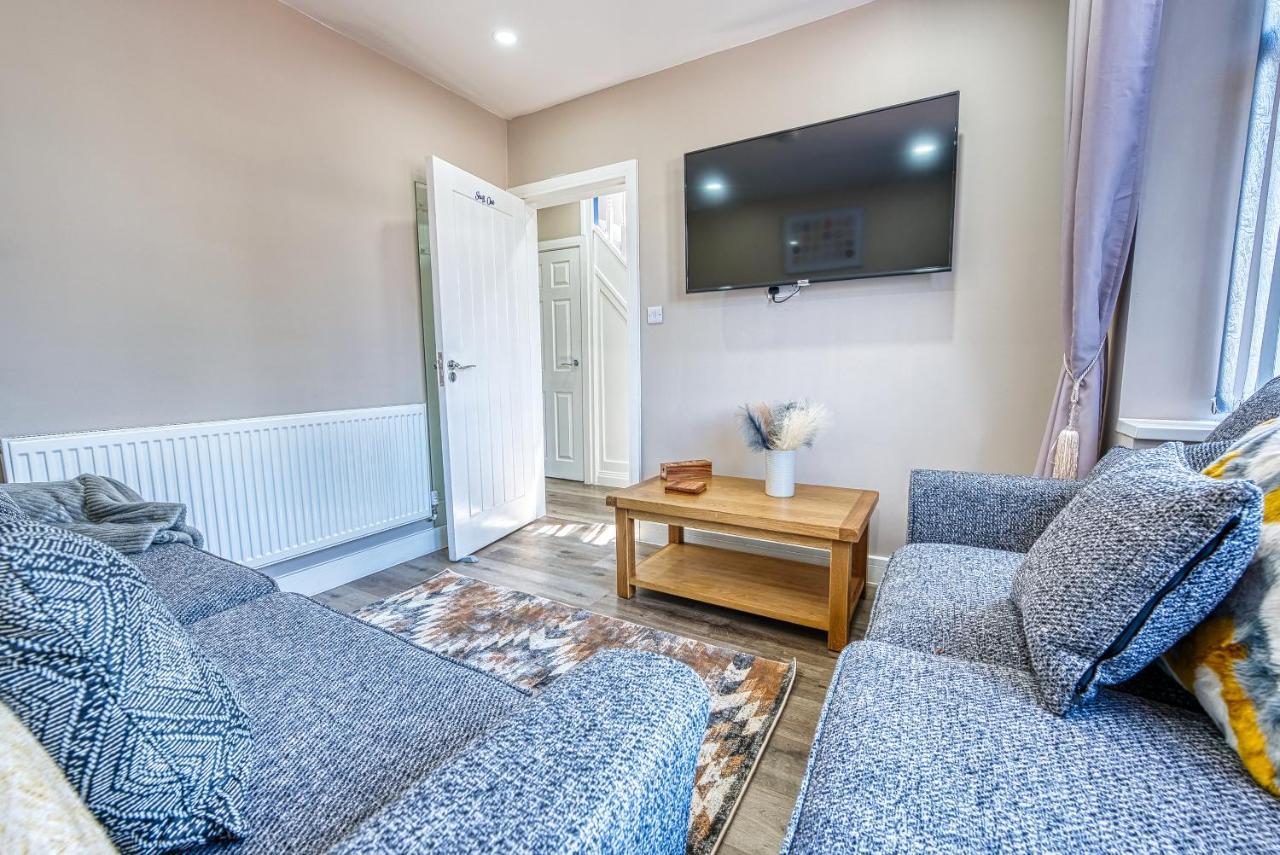 Stylish House - B'Ham Airport And Nec, Jlr Solihull, Business & Leisure Stays - Aspen House المظهر الخارجي الصورة