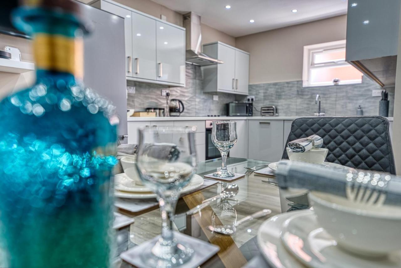 Stylish House - B'Ham Airport And Nec, Jlr Solihull, Business & Leisure Stays - Aspen House المظهر الخارجي الصورة